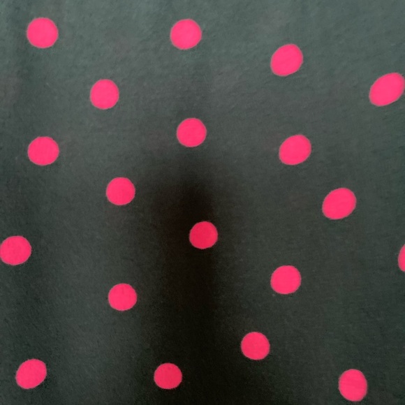 NWT Boden 100% Silk Shirt in green with pink polka dots,  size 6. - Picture 6 of 10